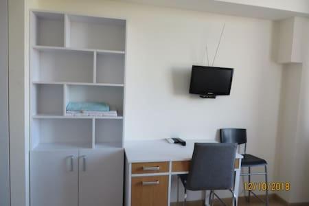 Smart-House Smart Kvartira S Kukhnei Vozle Metro. เคียฟ ภายนอก รูปภาพ